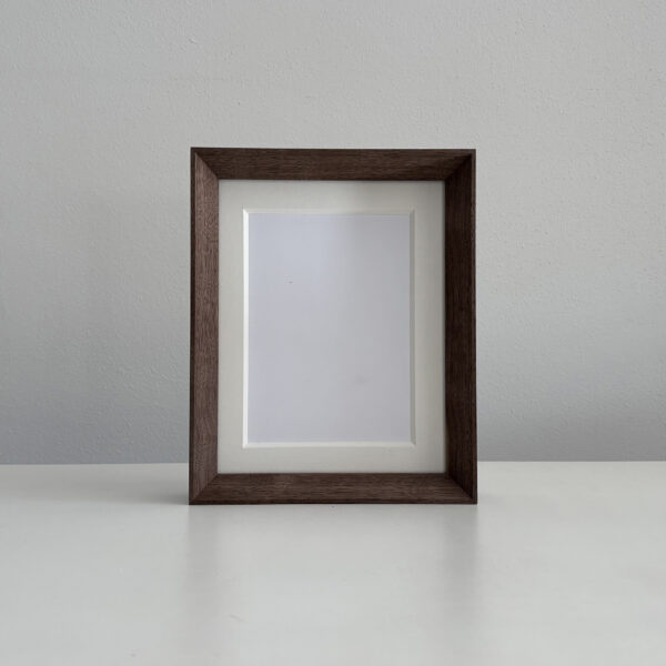Cornice noce canaletto - smusso a 45°